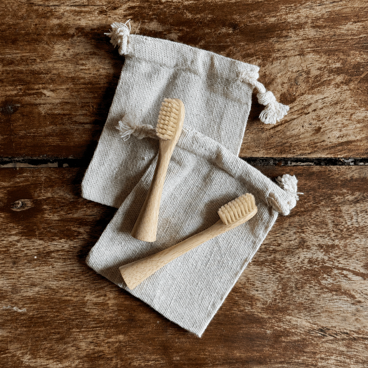 Electric Bamboo Toothbrush with Natural Boar Hair Bristles | Thallō