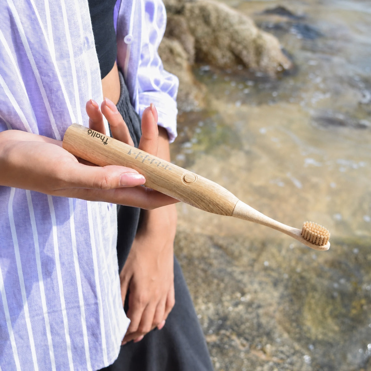 Electric Bamboo Toothbrush with Natural Boar Hair Bristles | Thallō